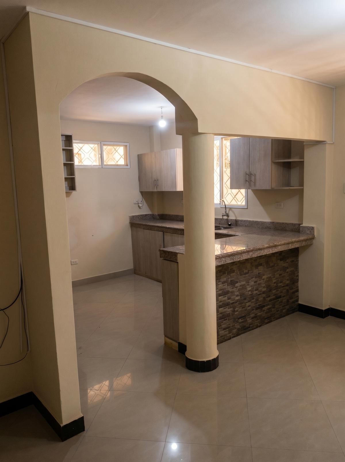 CASA EN VENTA EN DURÁN – Urbanización Privada con Guardianía Permanente - imagen 2