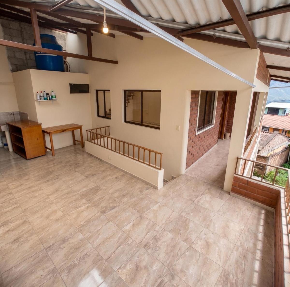 Quinta de venta con áreas verdes en Santa Isabel - imagen 7