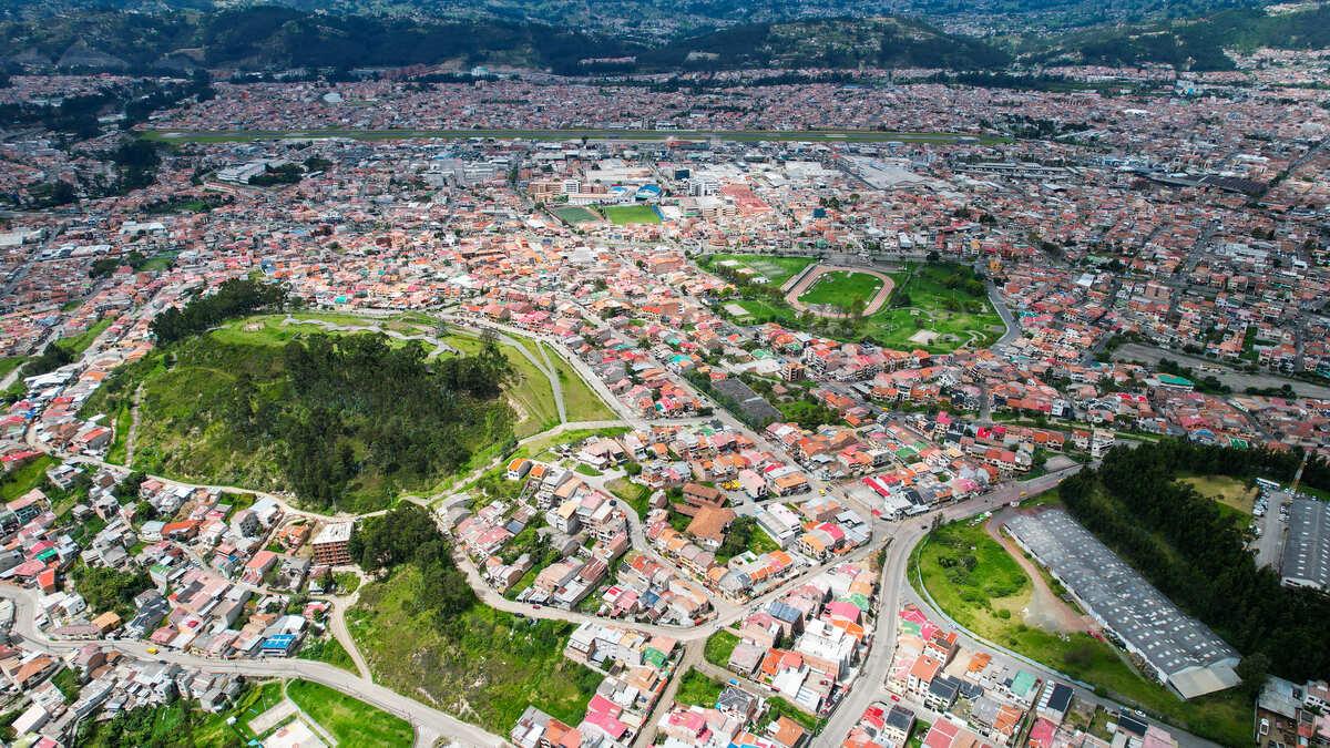 CASA COMERCIAL EN VENTA EN CUENCA SECTOR MIRAFLORES - imagen 16