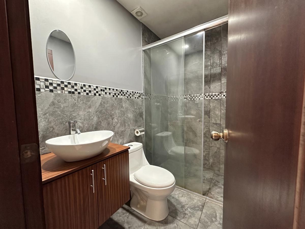 CASA COMERCIAL EN VENTA EN CUENCA SECTOR MIRAFLORES - imagen 10